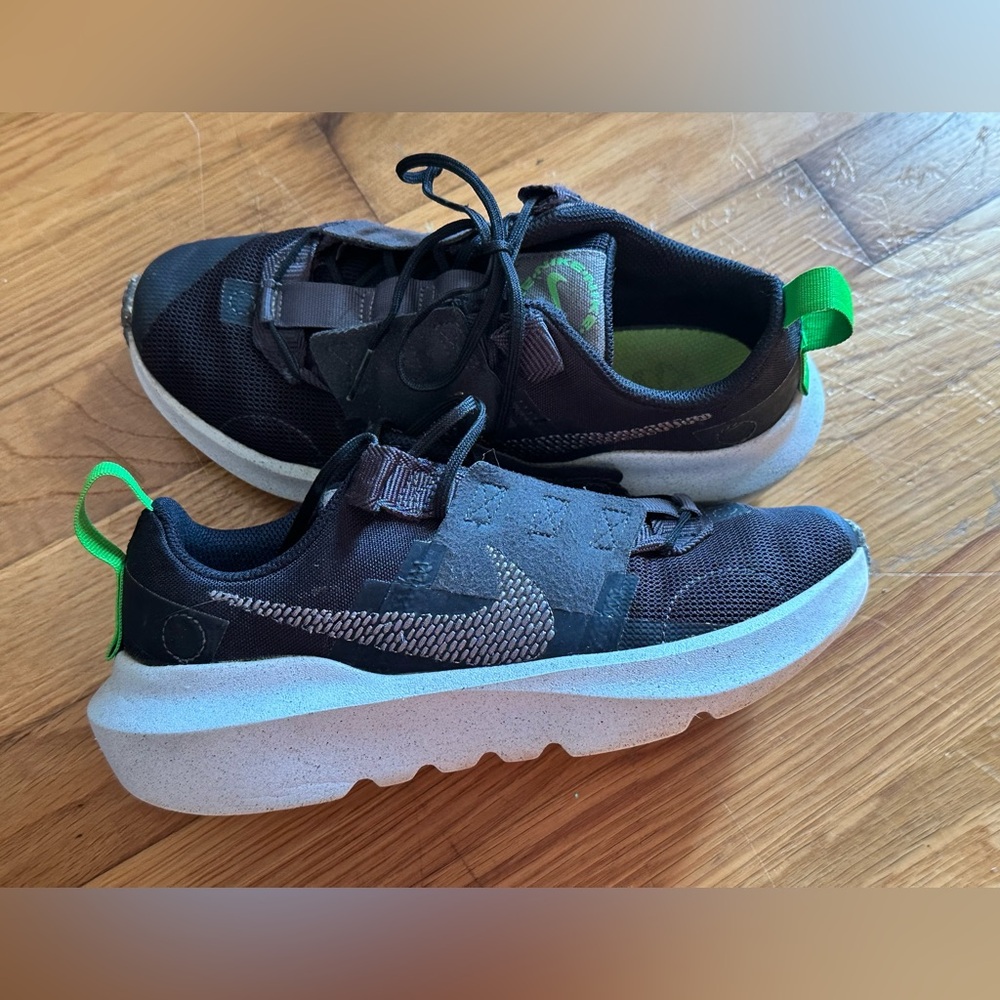 Nike Crater Impact youth size 4